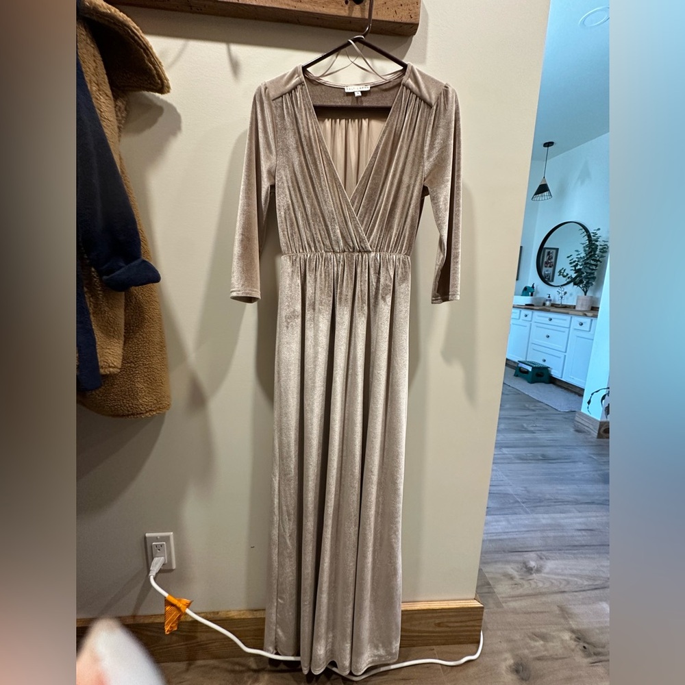Elegant Beige Long Sleeve Dress